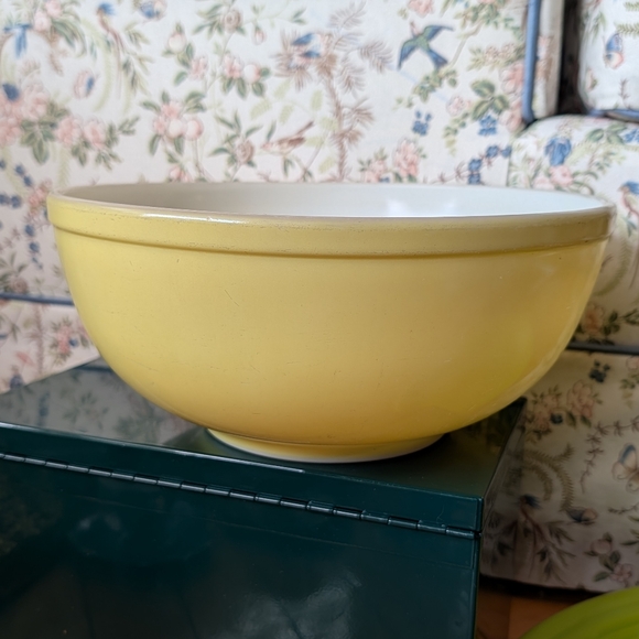 Vtg 10" Pyrex Mixing Bowl *Read* - Picture 2 of 11